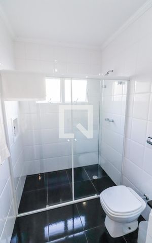 Casa à venda com 490m², 4 quartos e 4 vagas Casa à venda com 490m², 4 quartos e 4 vagasSuite 1