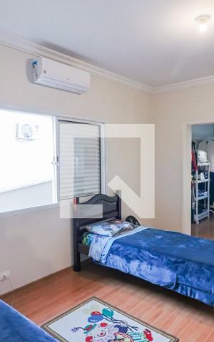 Casa à venda com 490m², 4 quartos e 4 vagas Casa à venda com 490m², 4 quartos e 4 vagasSuite 1