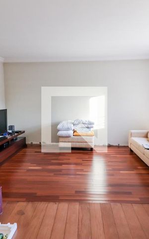 Casa à venda com 490m², 4 quartos e 4 vagas Casa à venda com 490m², 4 quartos e 4 vagasAnte-sala Quartos