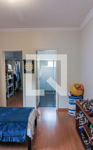 Casa à venda com 490m², 4 quartos e 4 vagas Casa à venda com 490m², 4 quartos e 4 vagasSuite 1