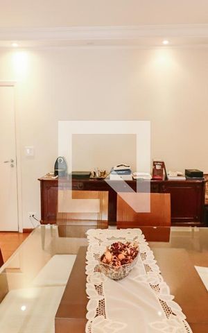 Casa à venda com 490m², 4 quartos e 4 vagas Casa à venda com 490m², 4 quartos e 4 vagasSala Jantar