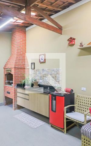 Casa à venda com 127m², 3 quartos e 4 vagas Casa à venda com 127m², 3 quartos e 4 vagasLavanderia / Churrasqueira