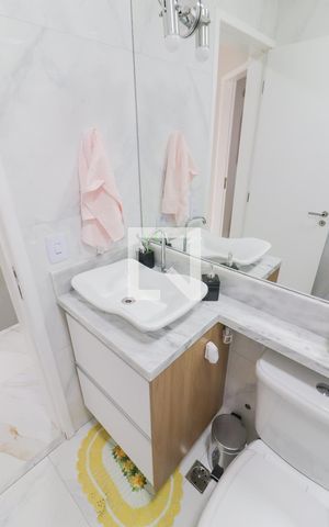 Casa à venda com 127m², 3 quartos e 4 vagas Casa à venda com 127m², 3 quartos e 4 vagasBanheiro Social ( Parte de Cima )