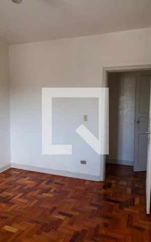 Casa para alugar com 250m², 3 quartos e 3 vagas Casa para alugar com 250m², 3 quartos e 3 vagasQuarto 1