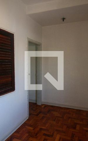 Casa para alugar com 250m², 3 quartos e 3 vagas Casa para alugar com 250m², 3 quartos e 3 vagasQuarto 3