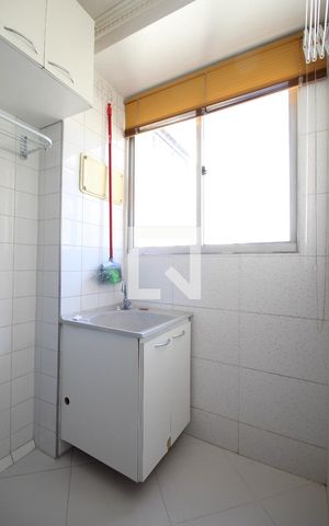 Apartamento à venda com 60m², 2 quartos e 1 vaga Apartamento à venda com 60m², 2 quartos e 1 vagaCozinha e Área de Serviço