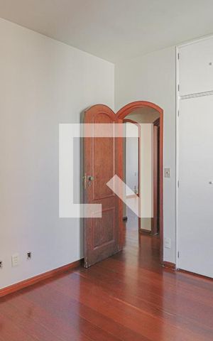 Apartamento à venda com 340m², 4 quartos e 3 vagasQuarto 2