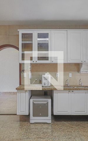Apartamento à venda com 340m², 4 quartos e 3 vagasCozinha 