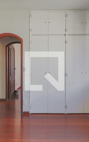 Apartamento à venda com 340m², 4 quartos e 3 vagasQuarto 2