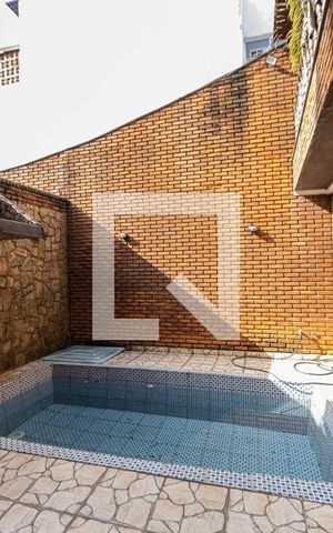 Casa para alugar com 220m², 4 quartos e 2 vagasVista Quarto 2