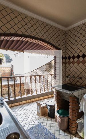 Casa para alugar com 220m², 4 quartos e 2 vagasÁrea de Serviço