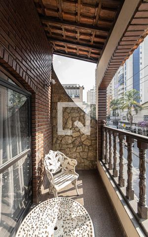 Casa para alugar com 220m², 4 quartos e 2 vagasVaranda