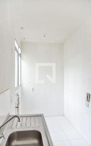 Apartamento à venda com 44m², 2 quartos e 1 vaga Apartamento à venda com 44m², 2 quartos e 1 vagaCozinha e Área de Serviço