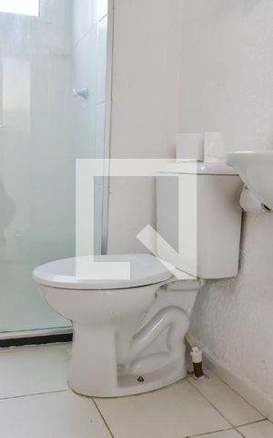 Apartamento à venda com 44m², 2 quartos e 1 vaga Apartamento à venda com 44m², 2 quartos e 1 vagaBanheiro