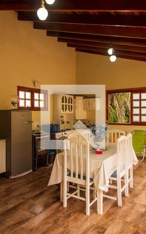 Casa à venda com 250m², 3 quartos e 2 vagas Casa à venda com 250m², 3 quartos e 2 vagasEspaço Gourmet