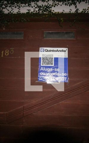 Casa à venda com 300m², 3 quartos e 2 vagas Casa à venda com 300m², 3 quartos e 2 vagasPlaca do Quinto Andar