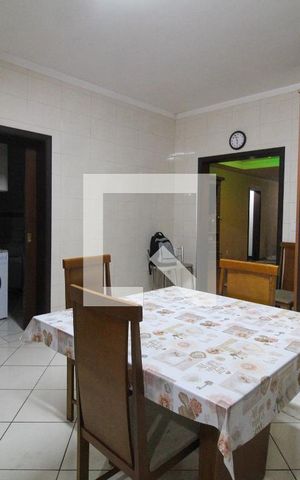 Casa à venda com 300m², 3 quartos e 2 vagas Casa à venda com 300m², 3 quartos e 2 vagasCozinha