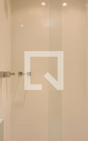 Apartamento à venda com 400m², 3 quartos e 4 vagas Apartamento à venda com 400m², 3 quartos e 4 vagasBanheiro Social