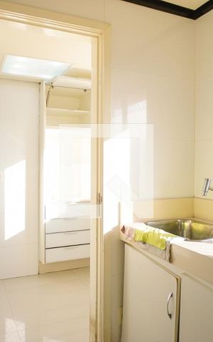 Apartamento à venda com 400m², 3 quartos e 4 vagas Apartamento à venda com 400m², 3 quartos e 4 vagasÁrea de Serviço