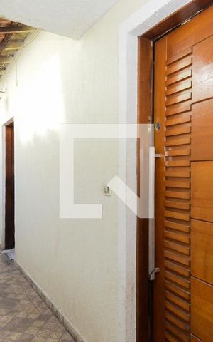 Casa para alugar com 125m², 2 quartos e 2 vagasCorredor de Entrada