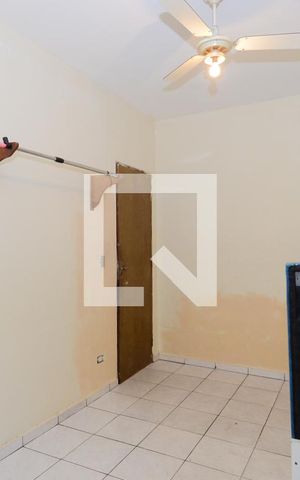 Casa para alugar com 125m², 2 quartos e 2 vagasQuarto 1