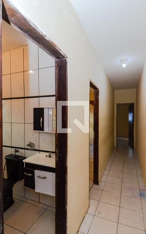 Casa para alugar com 125m², 2 quartos e 2 vagasCorredor dos Dormitórios