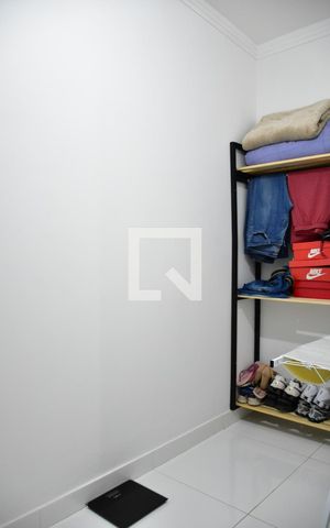 Casa de condomínio à venda com 150m², 3 quartos e 4 vagasCloset da suíte