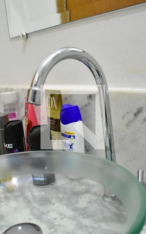 Casa de condomínio à venda com 150m², 3 quartos e 4 vagasBanheiro Social - Torneira