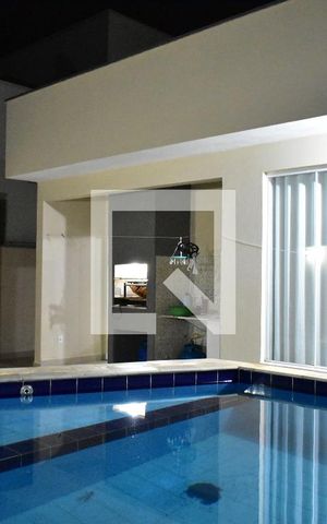 Casa de condomínio à venda com 150m², 3 quartos e 4 vagasPiscina