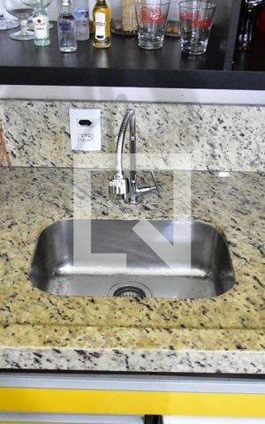 Casa de condomínio à venda com 150m², 3 quartos e 4 vagasDetalhe cozinha