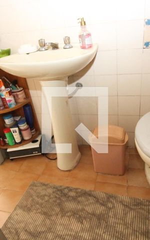 Apartamento à venda com 90m², 2 quartos e 1 vaga Apartamento à venda com 90m², 2 quartos e 1 vagaBanheiro 2