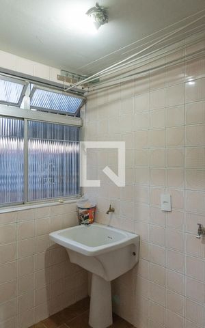 Apartamento à venda com 60m², 2 quartos e 1 vagaÁrea de Serviço