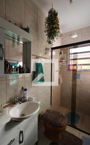 Casa à venda com 105m², 2 quartos e 2 vagasBanheiro