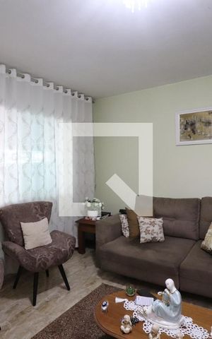 Casa à venda com 105m², 2 quartos e 2 vagasSala