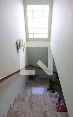 Casa à venda com 105m², 2 quartos e 2 vagasCorredor