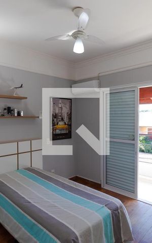 Casa à venda com 370m², 5 quartos e 2 vagas Casa à venda com 370m², 5 quartos e 2 vagasSuíte 01