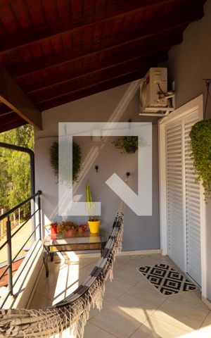 Casa à venda com 370m², 5 quartos e 2 vagas Casa à venda com 370m², 5 quartos e 2 vagasSacada da Suíte 03 e Hall ìntimo