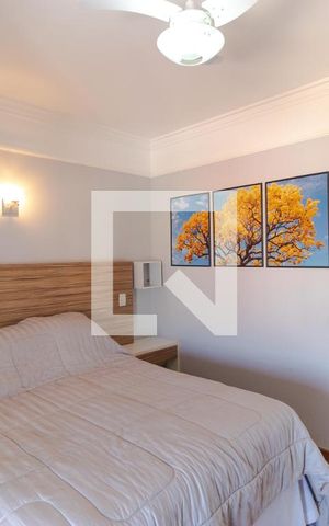 Casa à venda com 370m², 5 quartos e 2 vagas Casa à venda com 370m², 5 quartos e 2 vagasSuíte 02