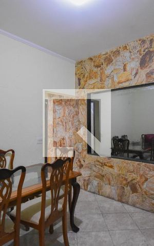 Casa à venda com 280m², 4 quartos e 3 vagas Casa à venda com 280m², 4 quartos e 3 vagasCopa