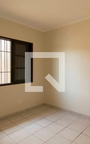 Casa para alugar com 100m², 2 quartos e 2 vagasQuarto 1