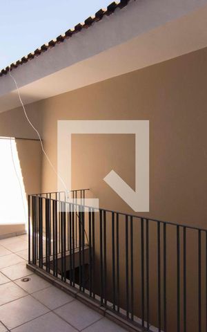 Casa para alugar com 100m², 2 quartos e 2 vagasQuintal