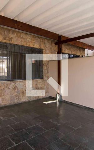 Casa para alugar com 100m², 2 quartos e 2 vagasGaragem