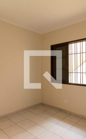 Casa para alugar com 100m², 2 quartos e 2 vagasQuarto 2