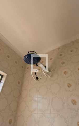Casa para alugar com 100m², 2 quartos e 2 vagasBanheiro