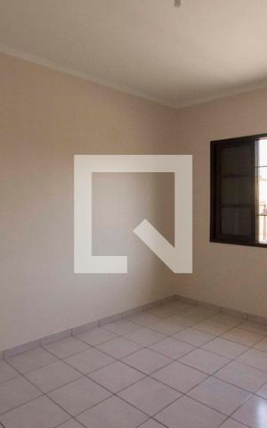 Casa para alugar com 100m², 2 quartos e 2 vagasQuarto 1