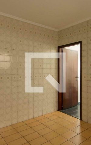 Casa para alugar com 100m², 2 quartos e 2 vagasCozinha
