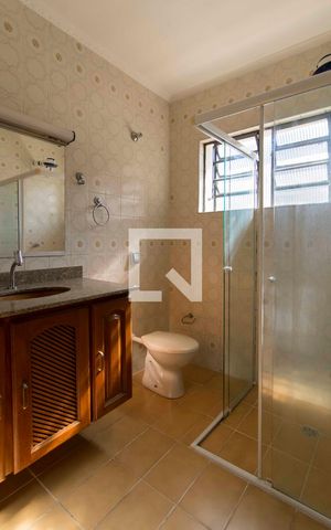 Casa para alugar com 100m², 2 quartos e 2 vagasBanheiro