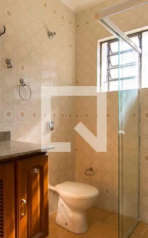 Casa para alugar com 100m², 2 quartos e 2 vagasBanheiro
