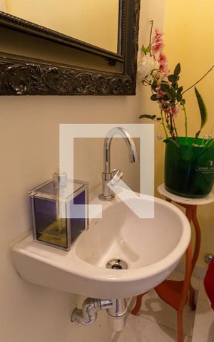 Apartamento à venda com 96m², 3 quartos e 2 vagas Apartamento à venda com 96m², 3 quartos e 2 vagasLavabo