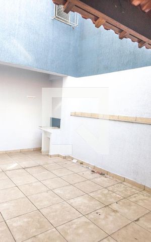Casa à venda com 220m², 3 quartos e 3 vagasChurrasqueira